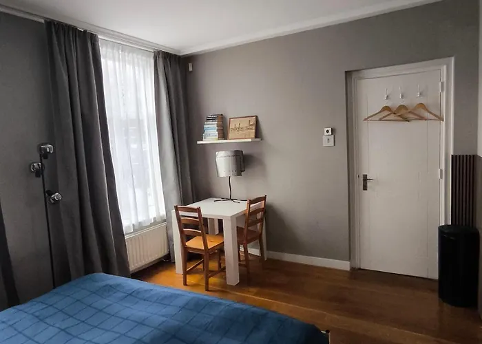 Ocean Moments - Free Parking