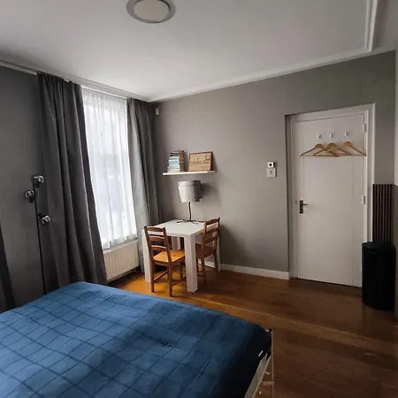 Ocean Moments - Free Parking